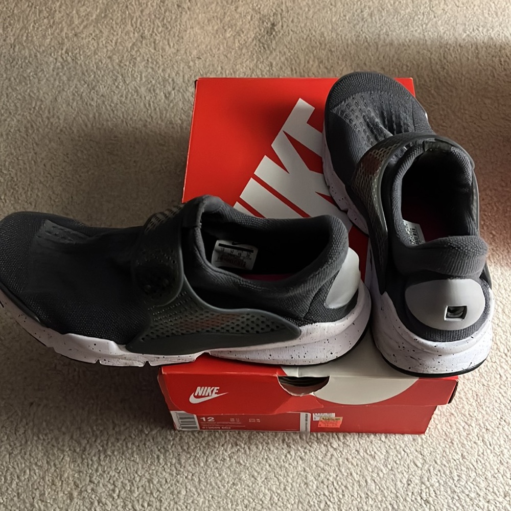 Nike Sock Dart - Picture 2 of 4